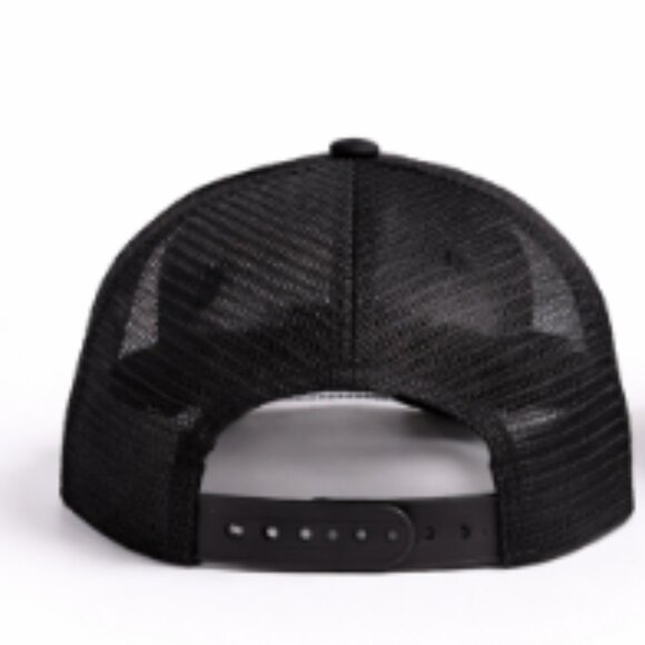 🧢 Black Trucker Hat – One Size Fits All (New Without Tags) - Picture 2 of 6